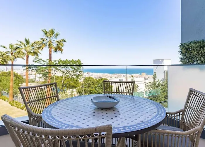 Modern With Sea View Apartman