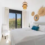 Apartment Modern With Sea View