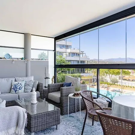 Modern With Sea View 公寓 *